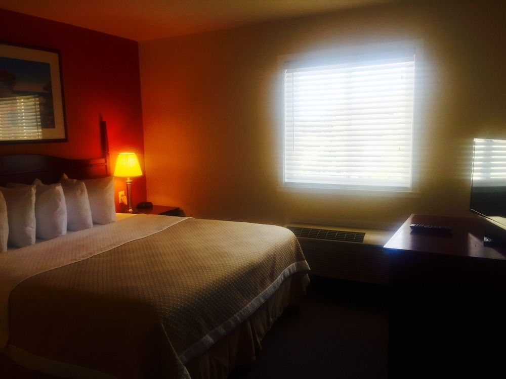 Days Inn By Wyndham Monterey Downtown Dış mekan fotoğraf